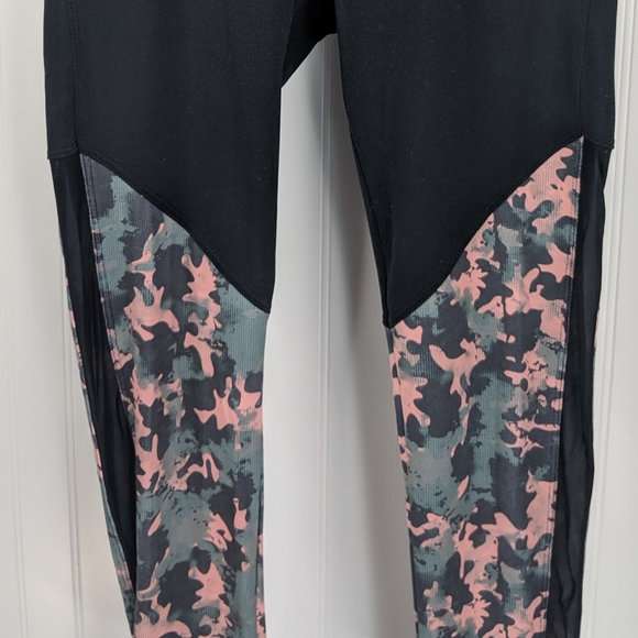 BALANCE COLLECTION Camouflage Mesh Panel Legging S - Picture 5 of 11